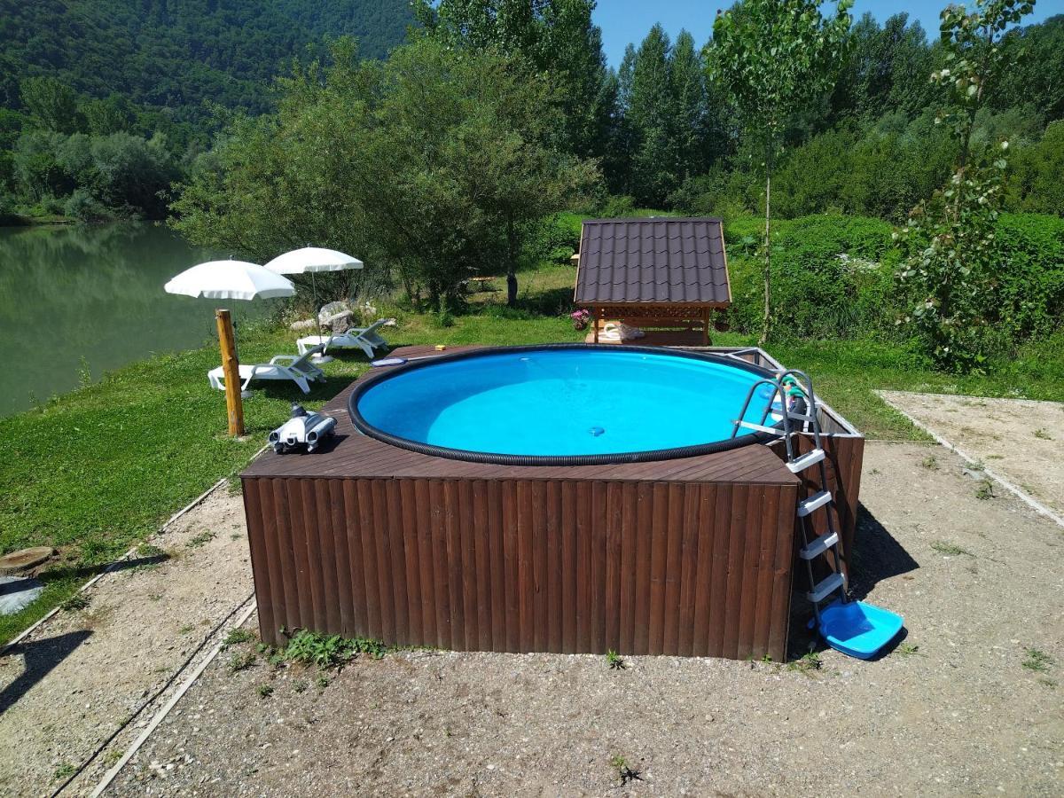 Vikendica Mihic Holiday home *